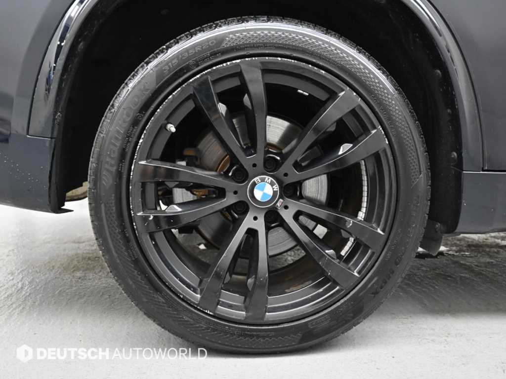 BMW X5 — photo 05