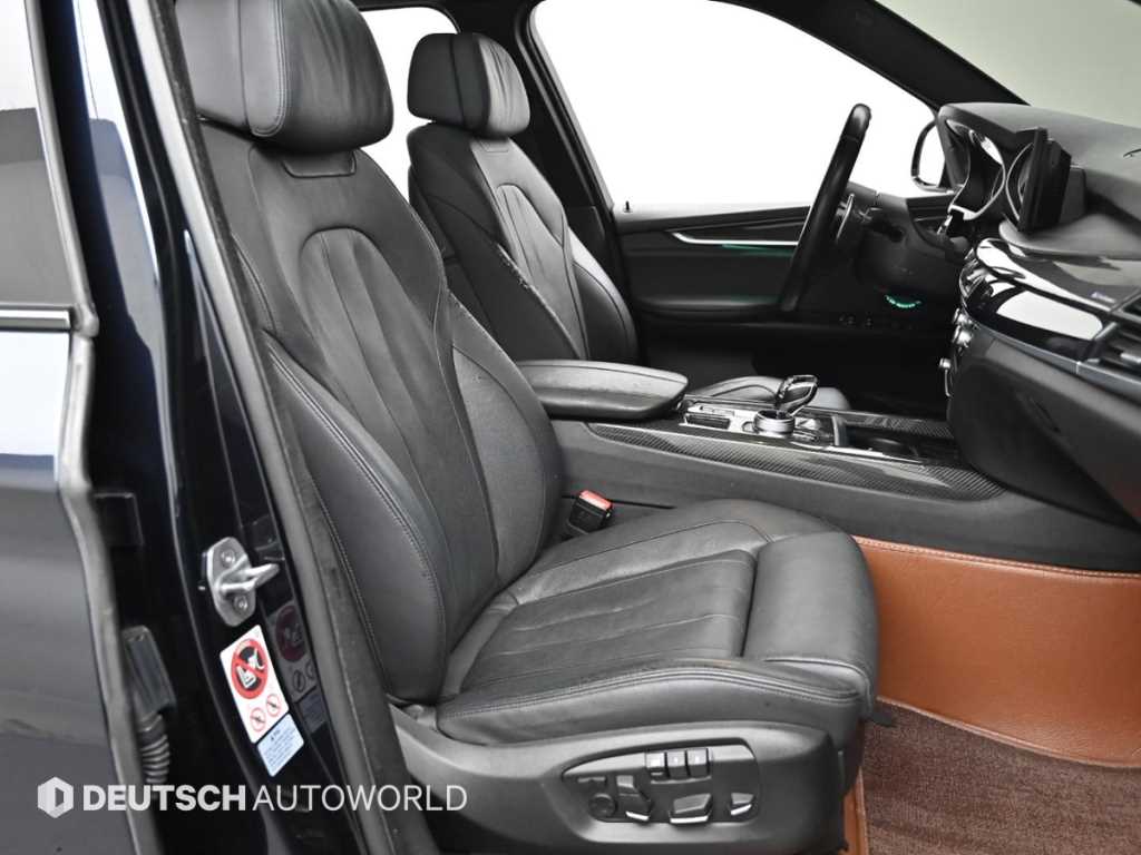 BMW X5 — photo 10