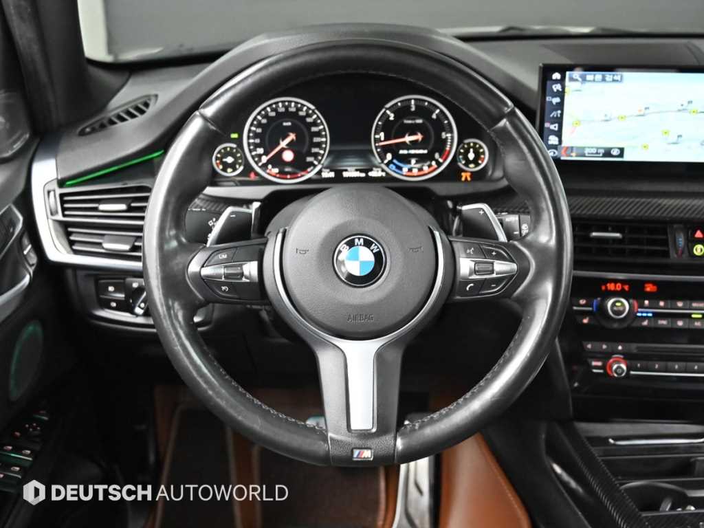 BMW X5 — photo 13