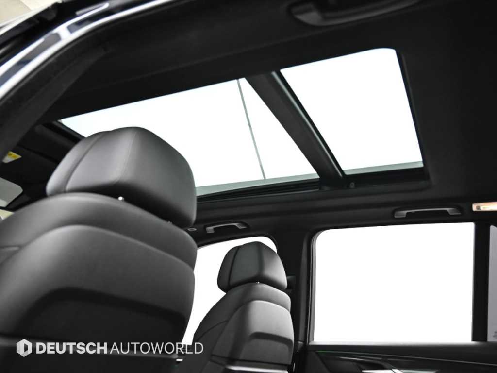 BMW X5 — photo 18