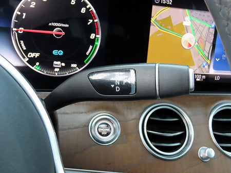 Mercedes-Benz E-Class — photo 11