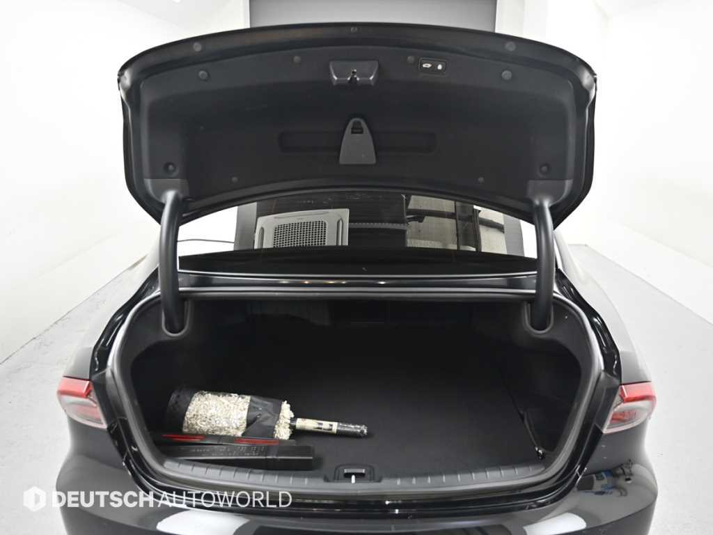 Hyundai Grandeur — photo 19