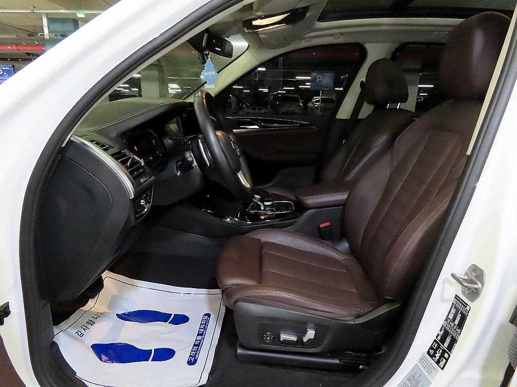 BMW X3 — photo 06