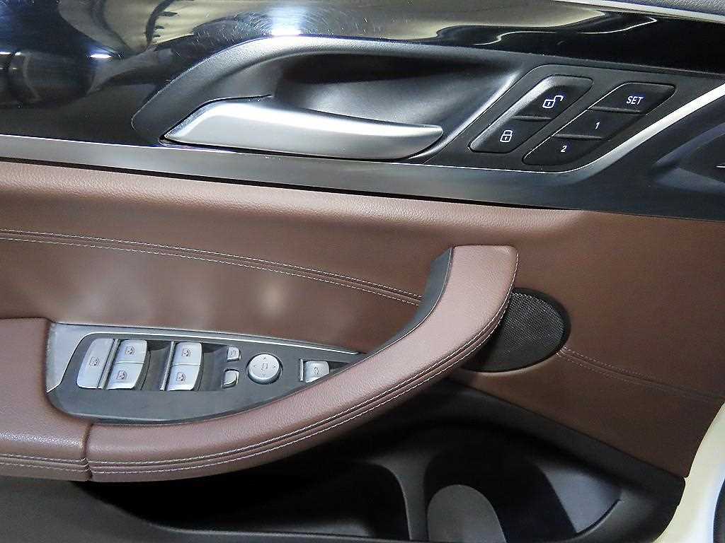 BMW X3 — photo 13