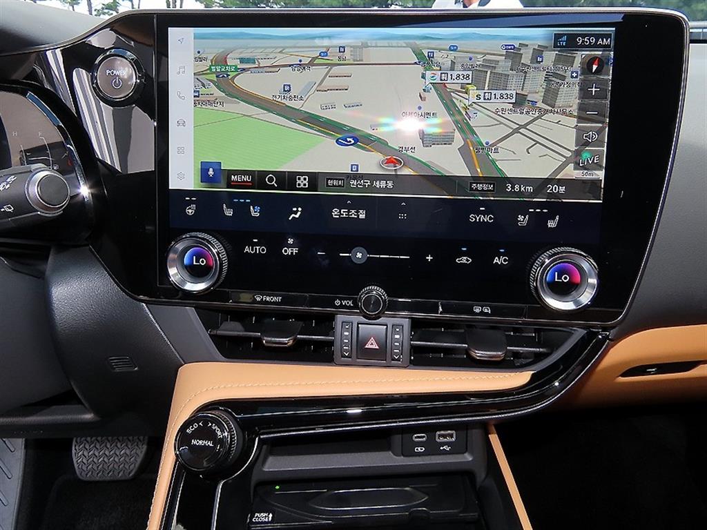 Lexus NX — photo 14