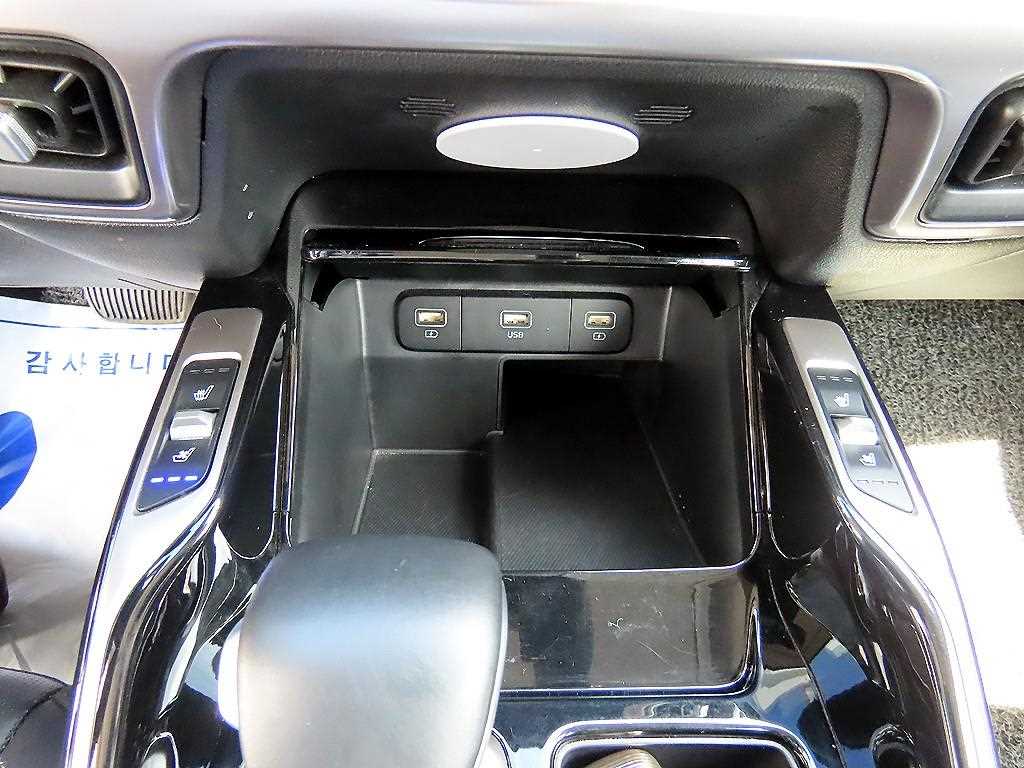 Kia Sorento — photo 12