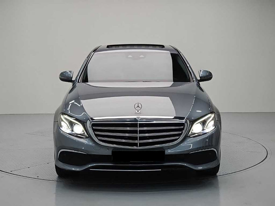 Mercedes-Benz E-Class — photo 02