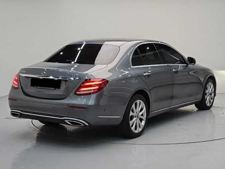 Mercedes-Benz E-Class — photo 04
