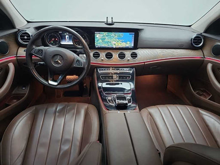 Mercedes-Benz E-Class — photo 07