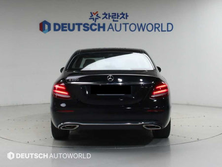 Mercedes-Benz E-Class — photo 04