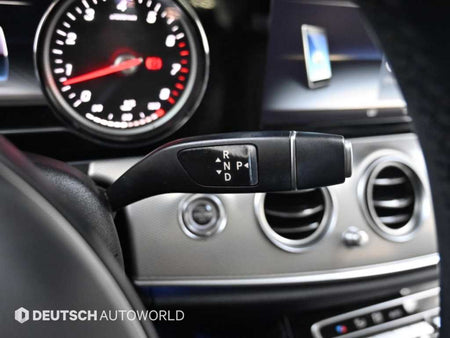 Mercedes-Benz E-Class — photo 09