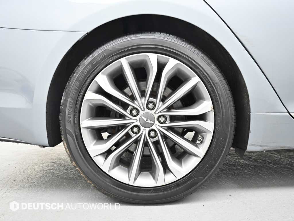 Hyundai Genesis — photo 05