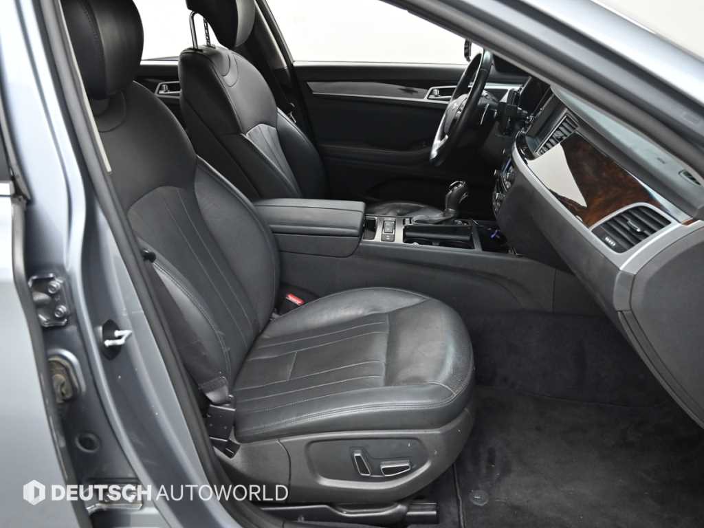 Hyundai Genesis — photo 10