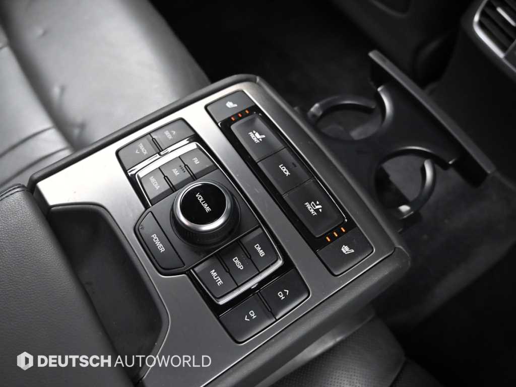 Hyundai Genesis — photo 16