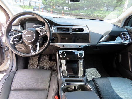 Jaguar I-PACE — photo 07