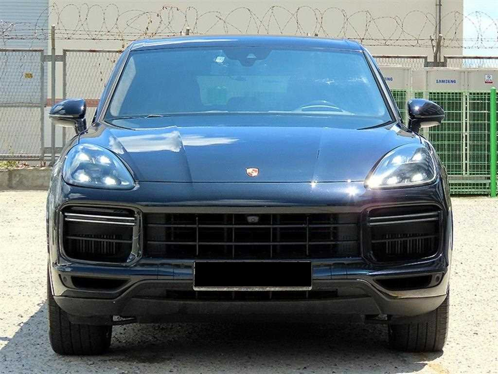 Porsche Cayenne — photo 01