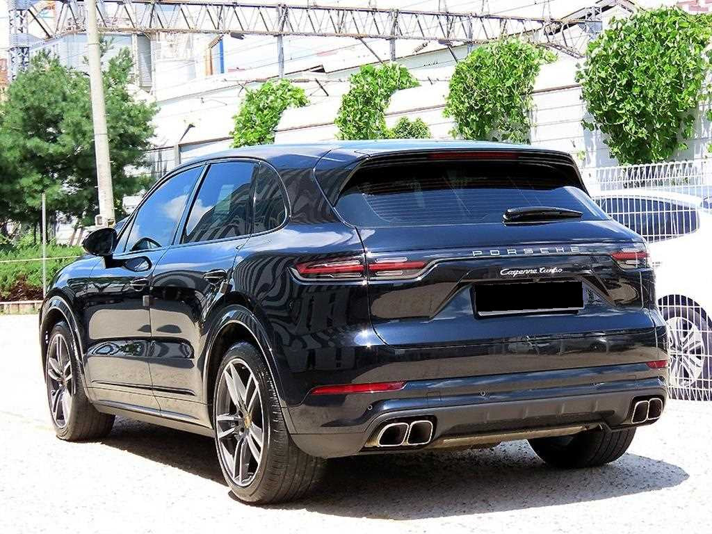 Porsche Cayenne — photo 03