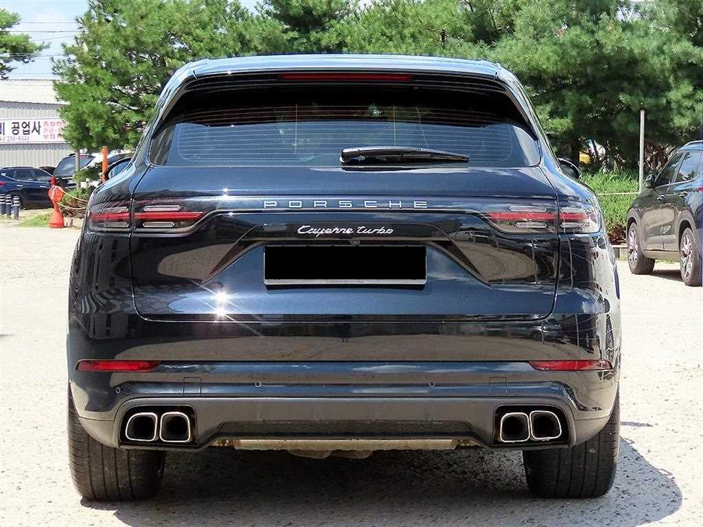 Porsche Cayenne — photo 04
