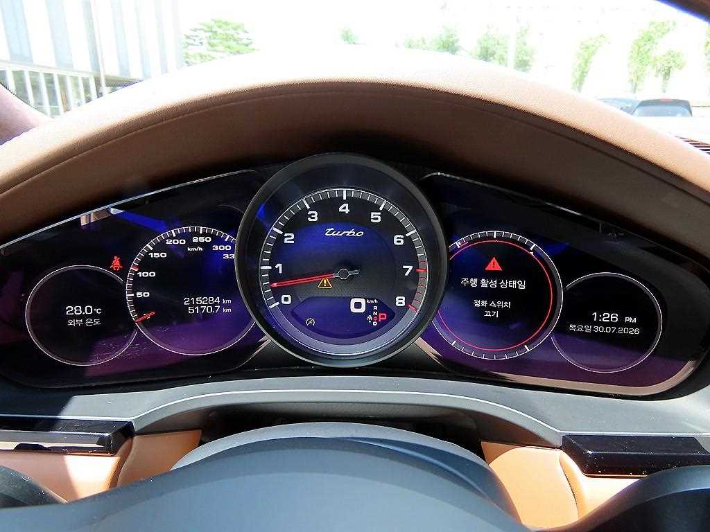 Porsche Cayenne — photo 09
