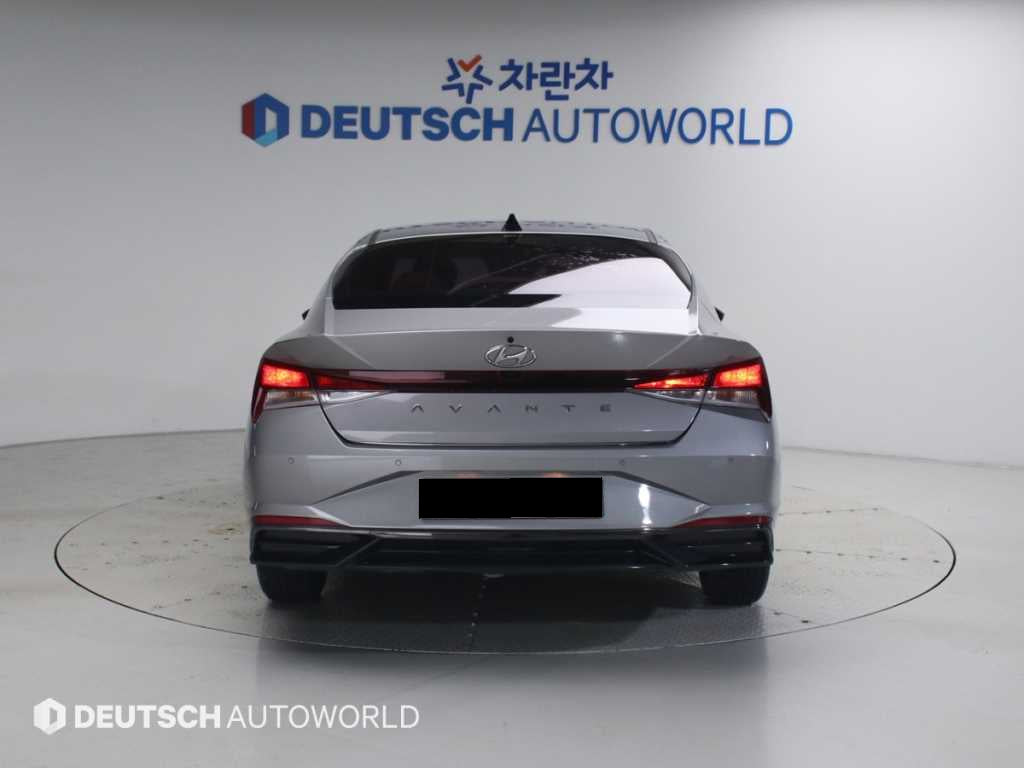 Hyundai Avante — photo 04