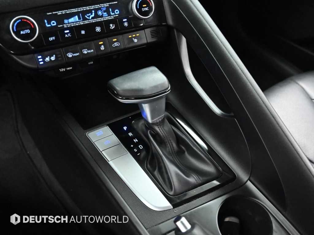 Hyundai Avante — photo 13