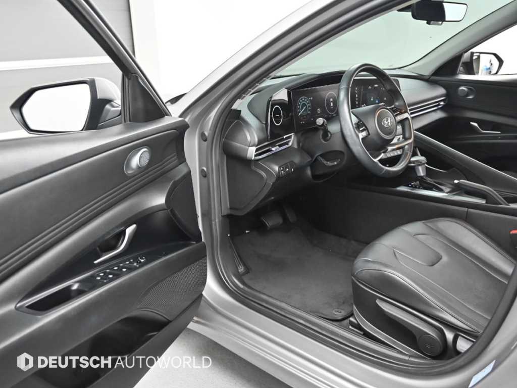 Hyundai Avante — photo 15