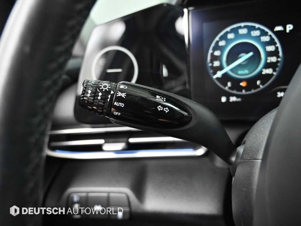 Hyundai Avante — photo 18
