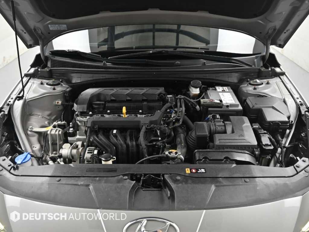 Hyundai Avante — photo 20