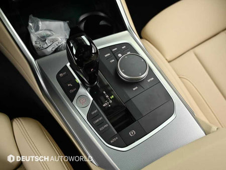 BMW 3-Series — photo 09
