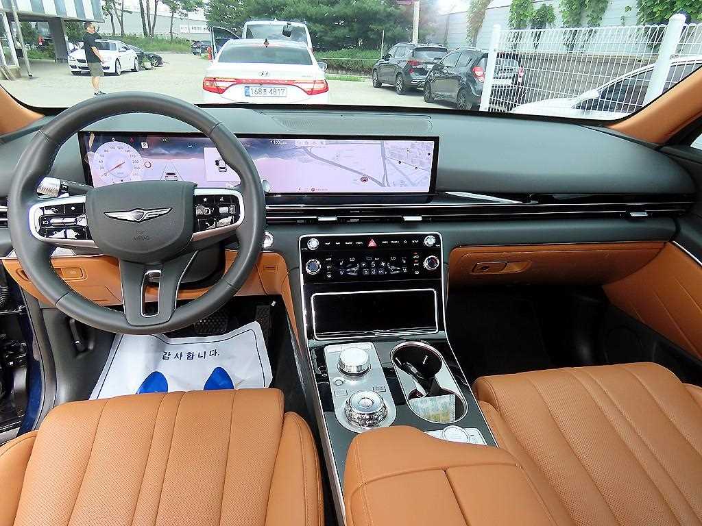 Genesis GV80 — photo 07