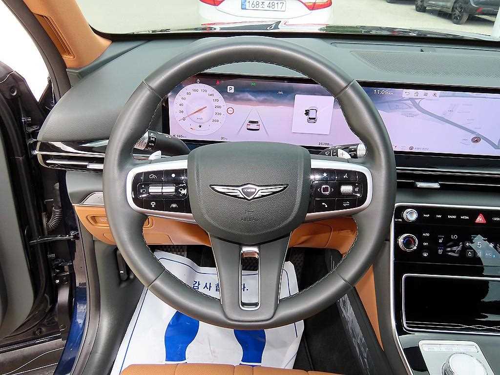 Genesis GV80 — photo 08