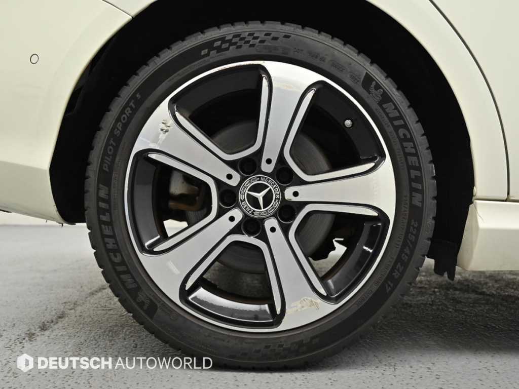 Mercedes-Benz B-Class — photo 05