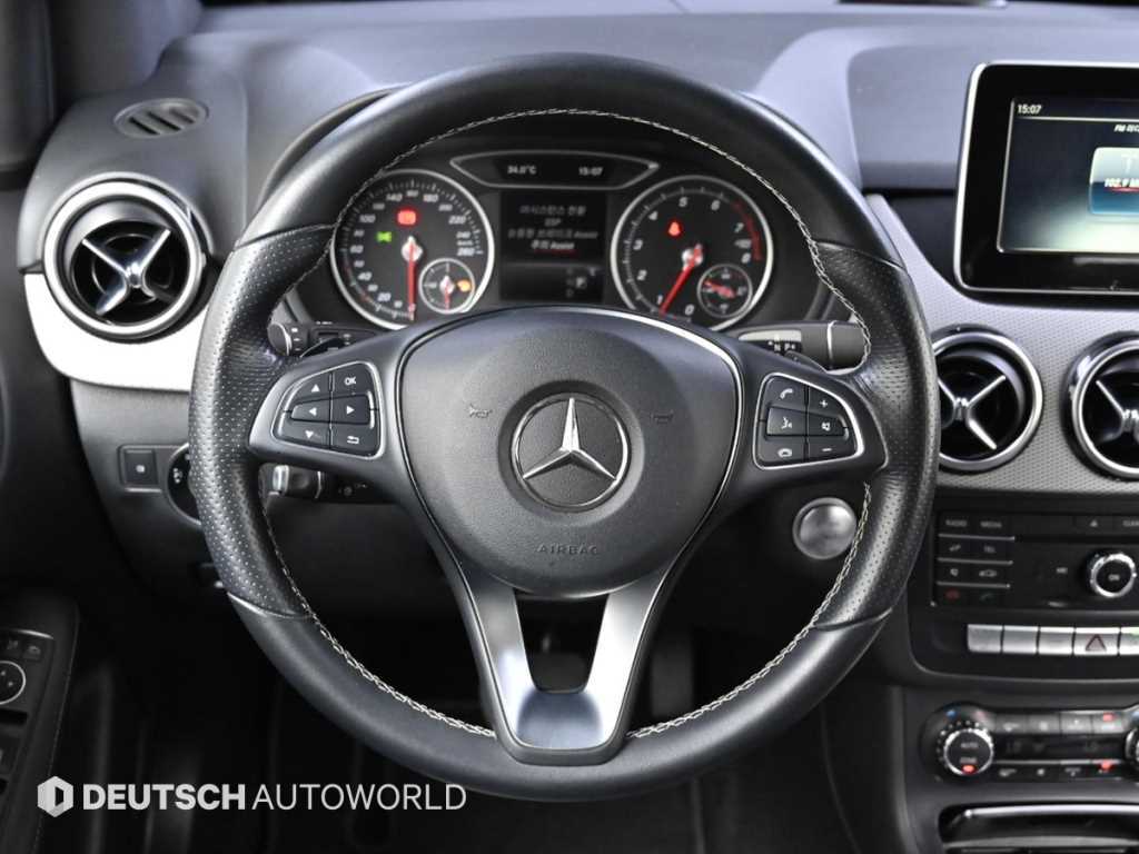 Mercedes-Benz B-Class — photo 13