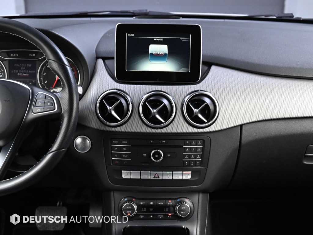 Mercedes-Benz B-Class — photo 14