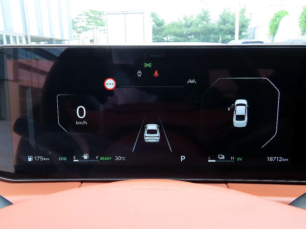 Kia K8 — photo 09