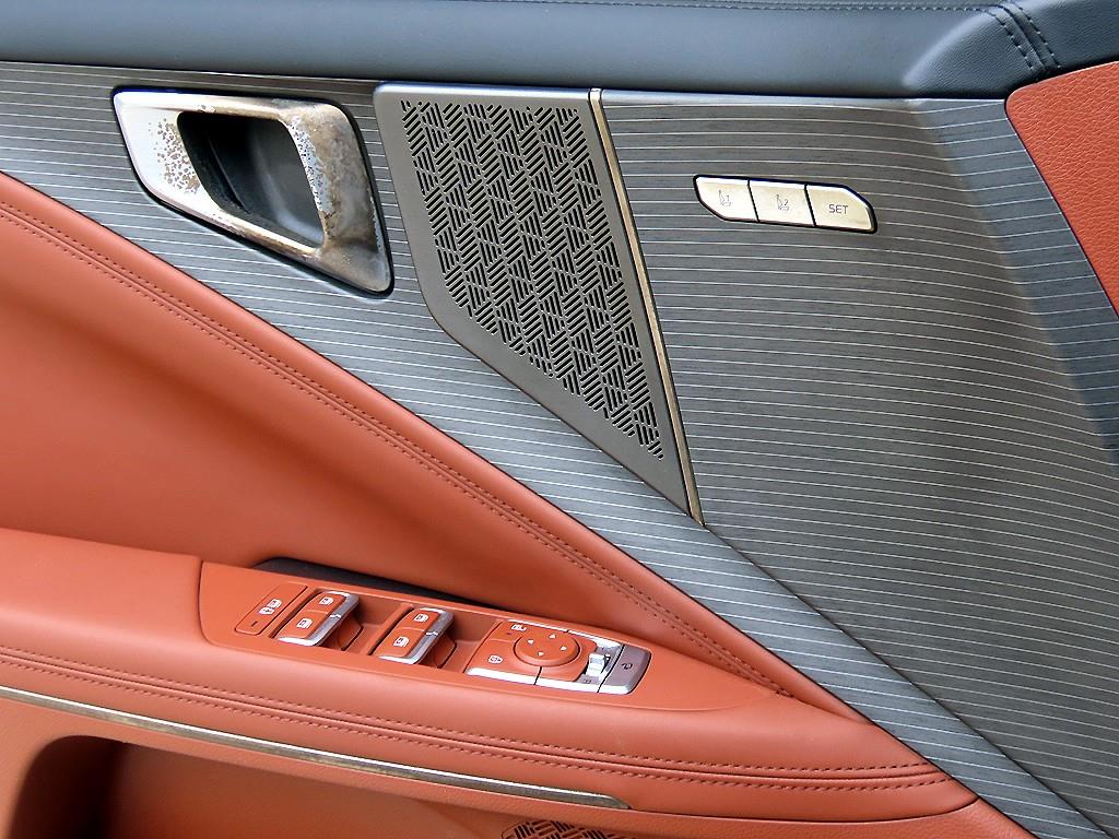 Kia K8 — photo 11