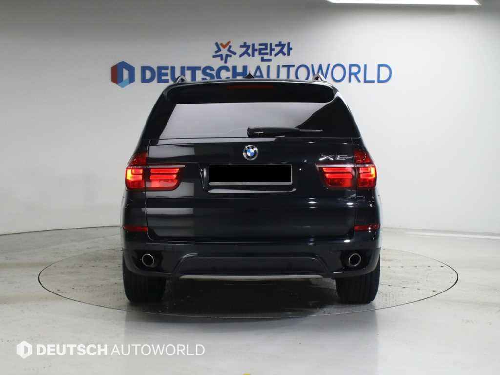 BMW X5 — photo 04