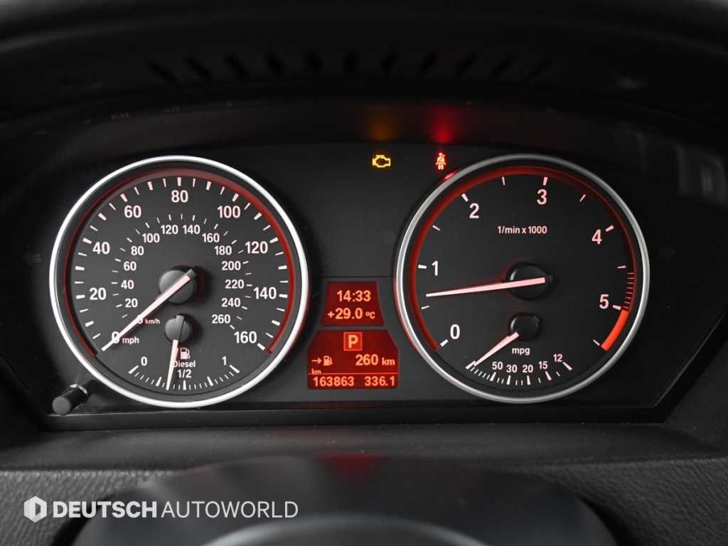 BMW X5 — photo 08
