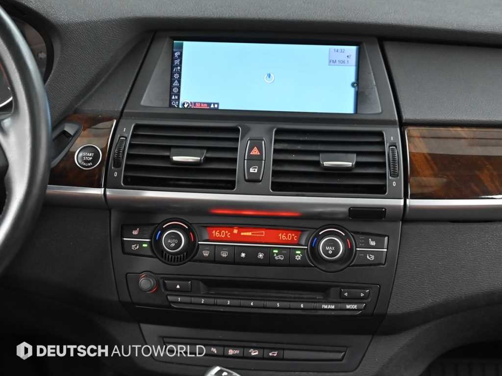 BMW X5 — photo 14