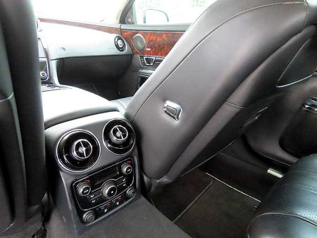 Jaguar XJ — photo 16