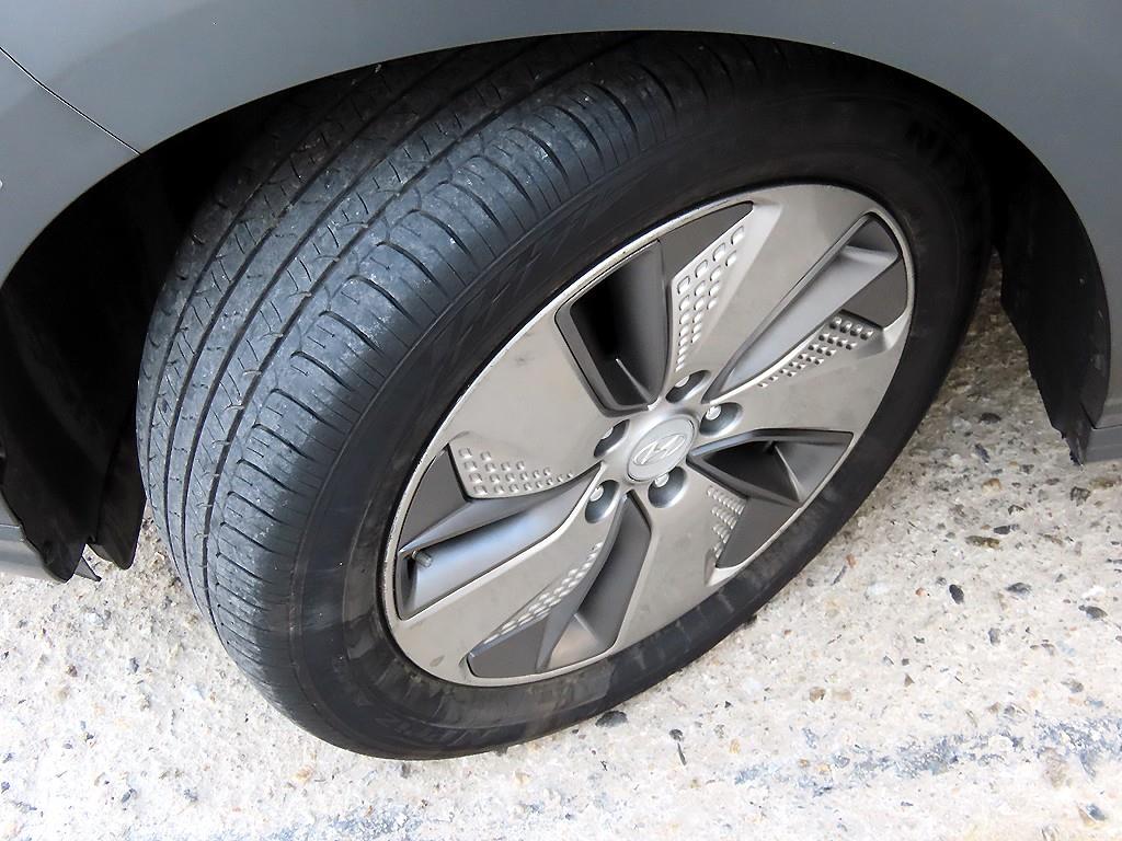 Hyundai Kona — photo 20