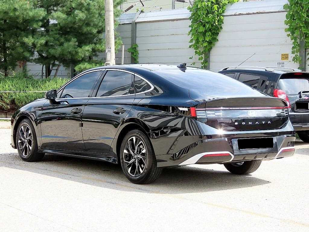Hyundai Sonata — photo 03