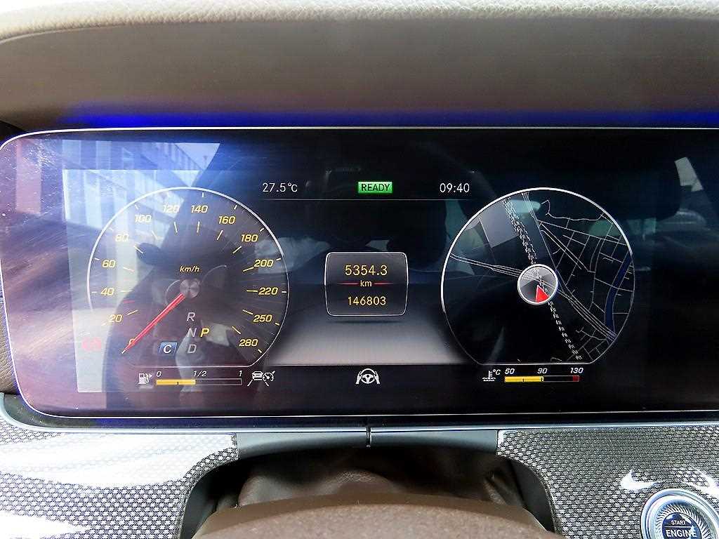 Mercedes-Benz CLS-Class — photo 09