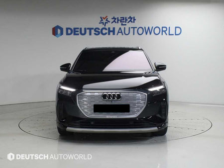 Audi Q4 e-tron — photo 03