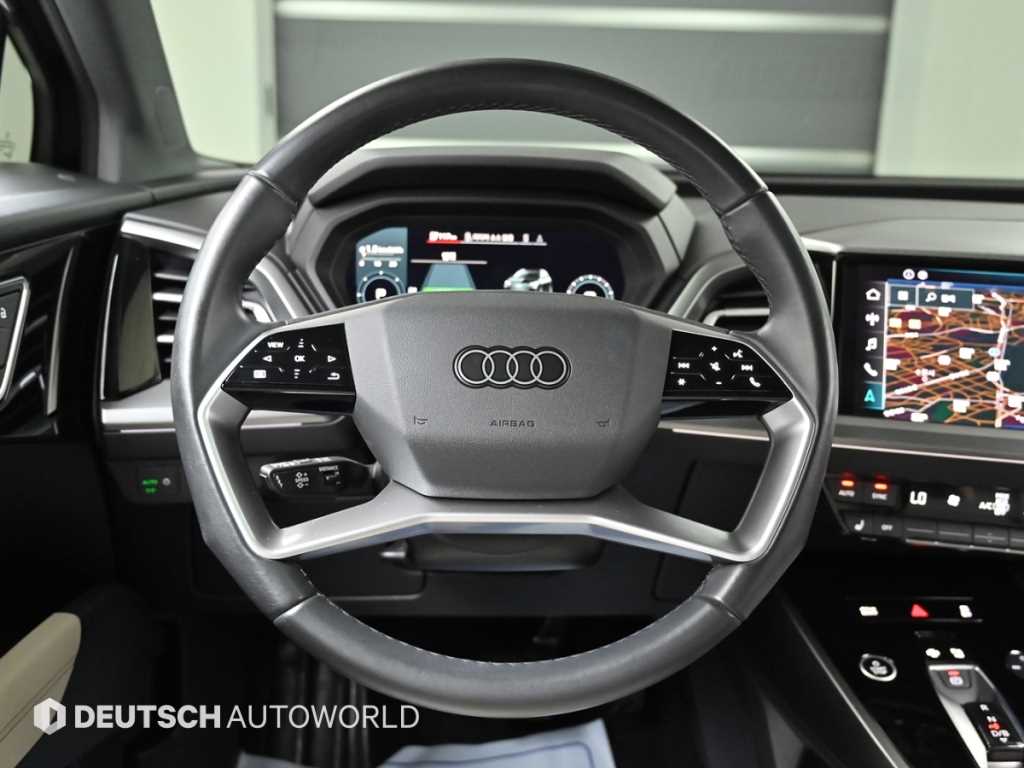 Audi Q4 e-tron — photo 13