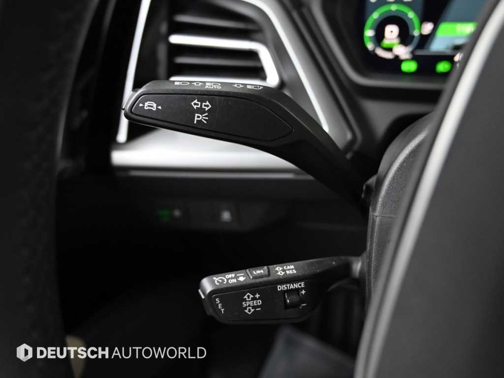 Audi Q4 e-tron — photo 16