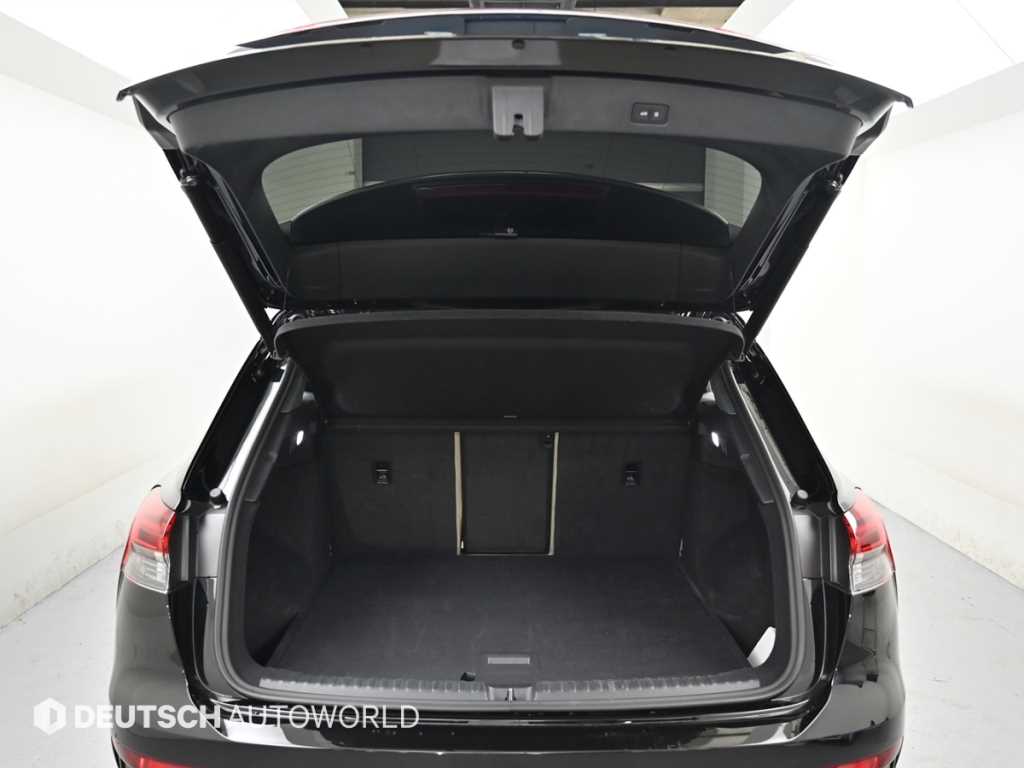 Audi Q4 e-tron — photo 19