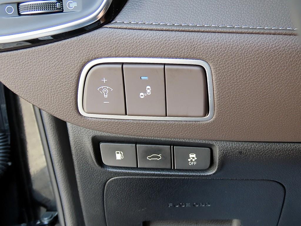 Hyundai Grandeur — photo 12
