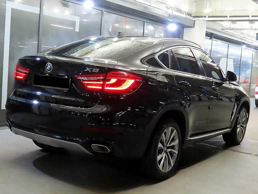 BMW X6 — photo 04