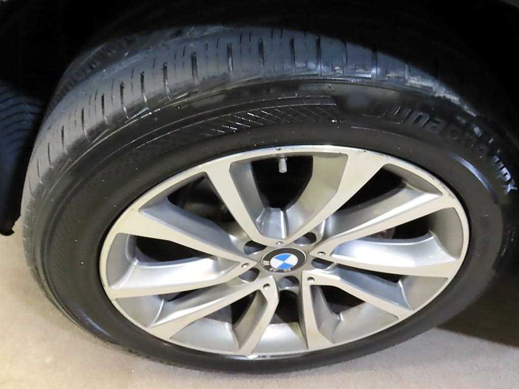BMW X6 — photo 20